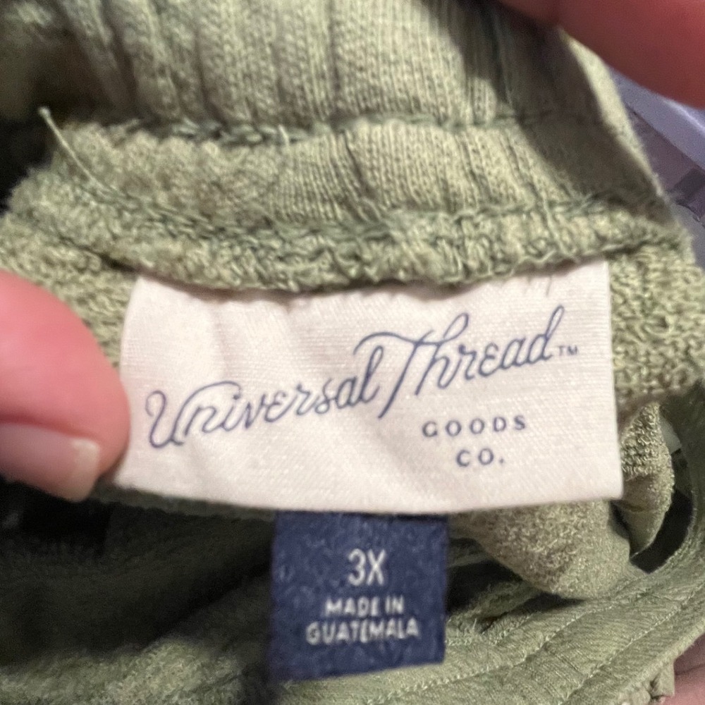Universal Thread Olive Green High Rise Sweat Shorts Plus Size 3X NWT - Picture 4 of 5